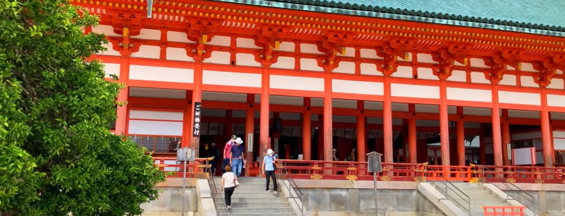 まずは、参拝してきます。