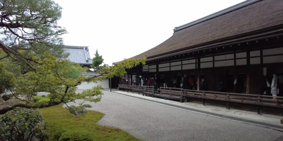 次に訪れたのは、国宝に指定されている方丈（ほうじょう）。