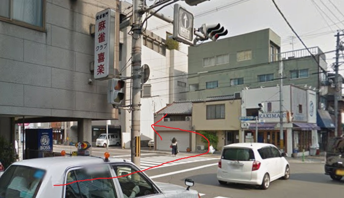 約100m先の信号も左折します。