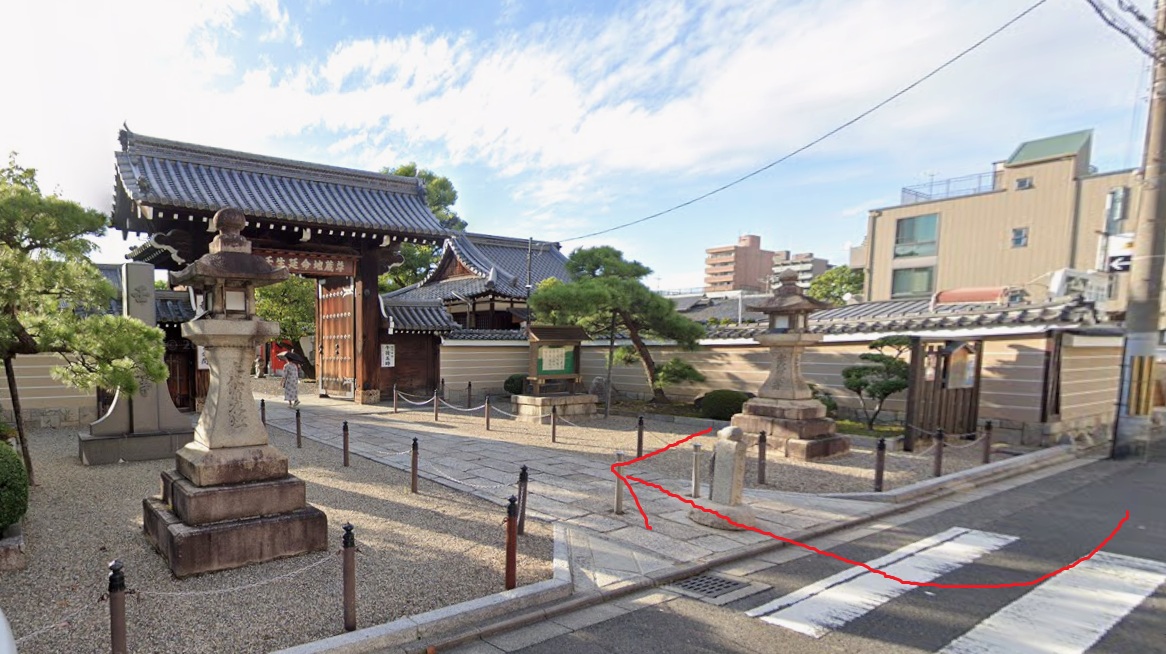 約200ｍほど行くと、右側に壬生寺が見えてきます。