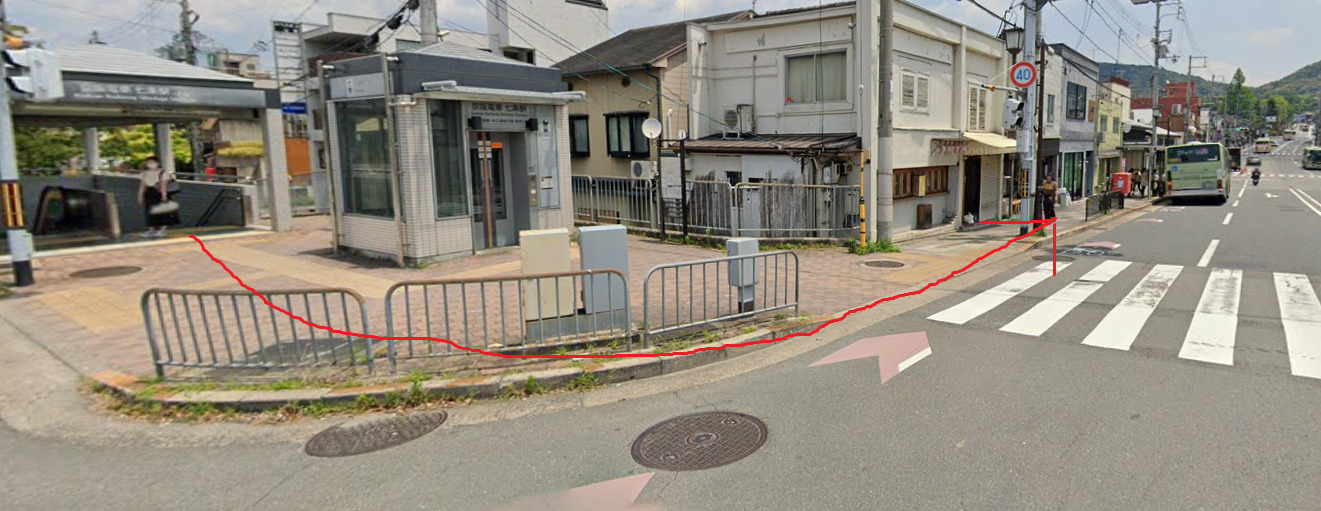 京阪七条駅に着いたら、4番もしくは、7番出口から出て、左方向に進みます。