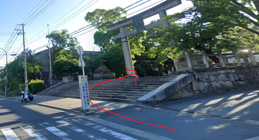 右側に、豊国神社が見えてきます。