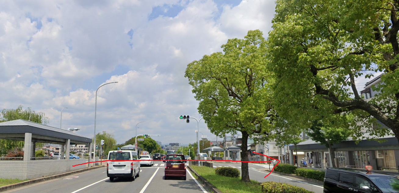 そして、すぐの信号を右折します。