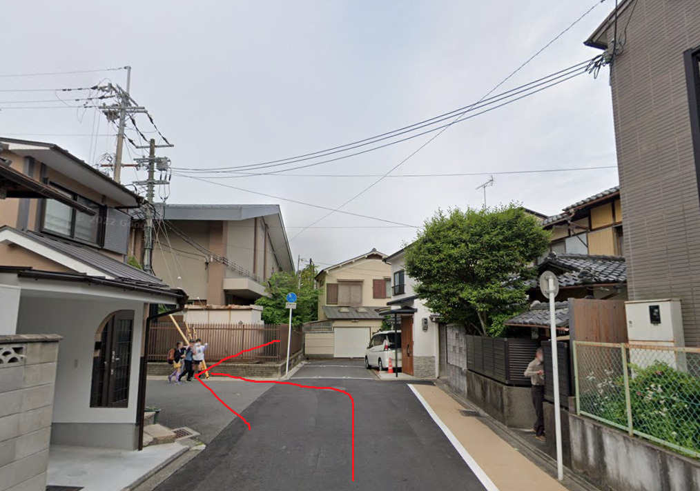 更にすぐを左折です。
