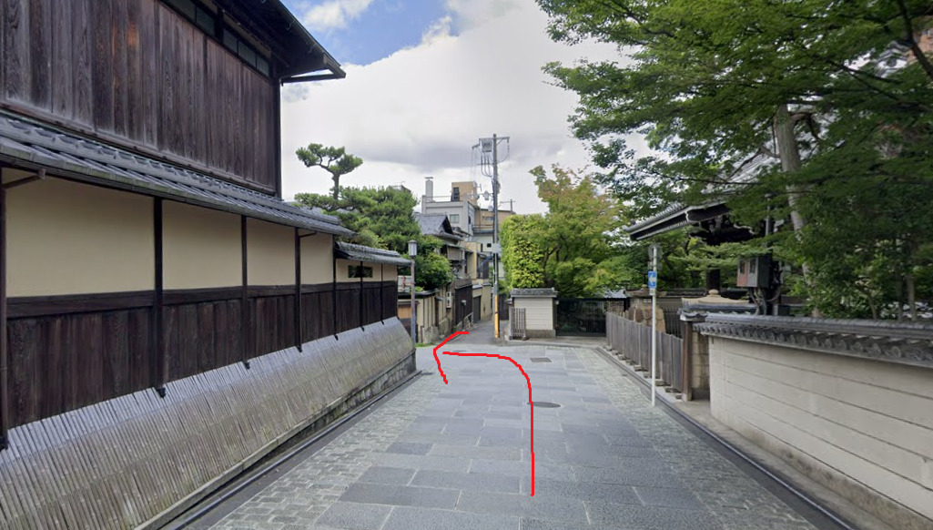 すぐを左折します。