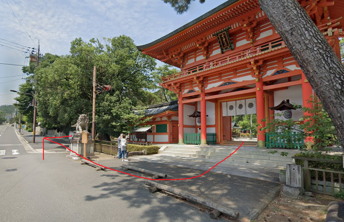 今宮神社から出て、右方向に進みます。