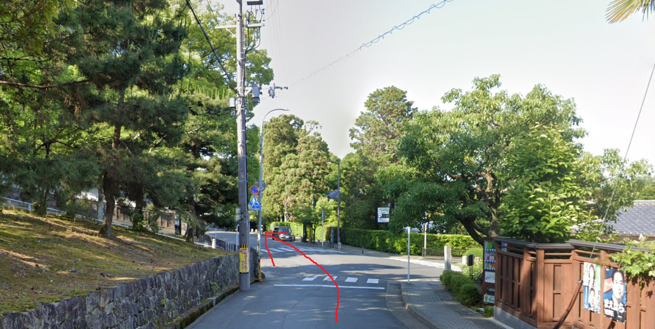 あとはずっと直進です。ここも直進です。