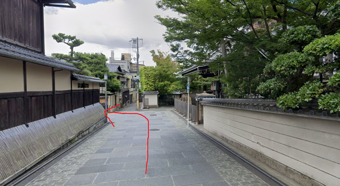 すぐを左折します。