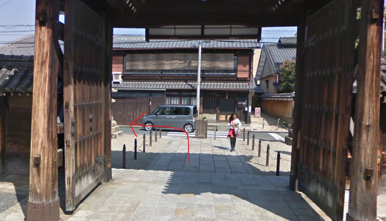 壬生寺から、左方向に進みます