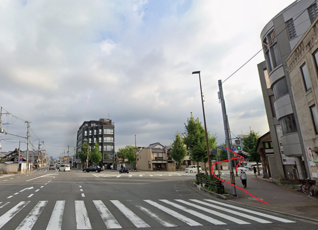 約1.0ｋｍ先を右折します1。