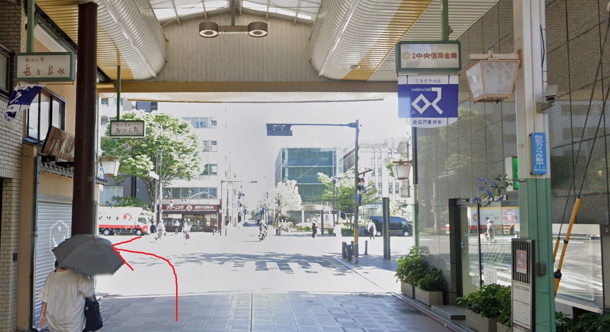 そして、すぐを左折します。