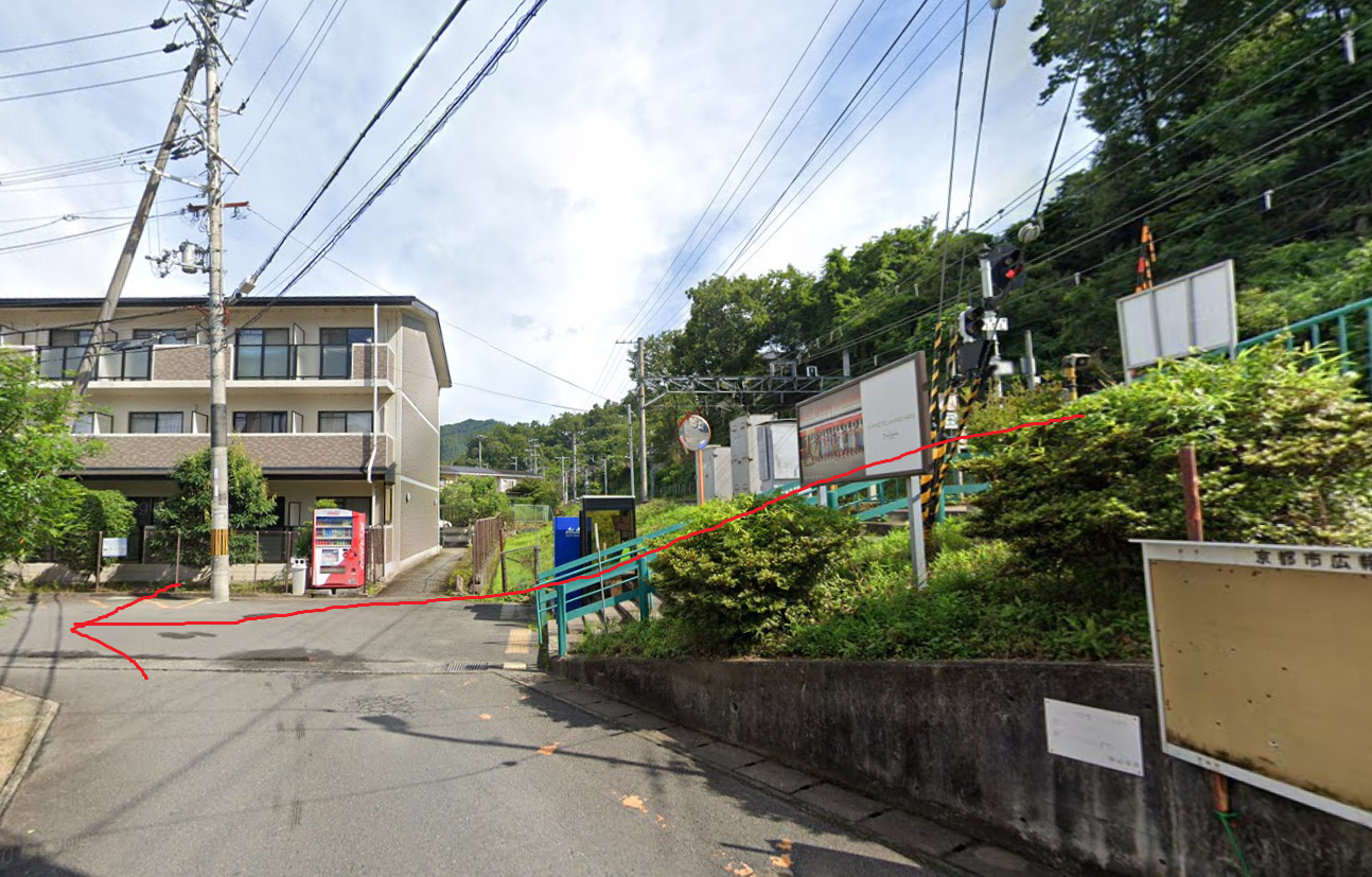 二軒茶屋駅から、真っすぐ進みます。