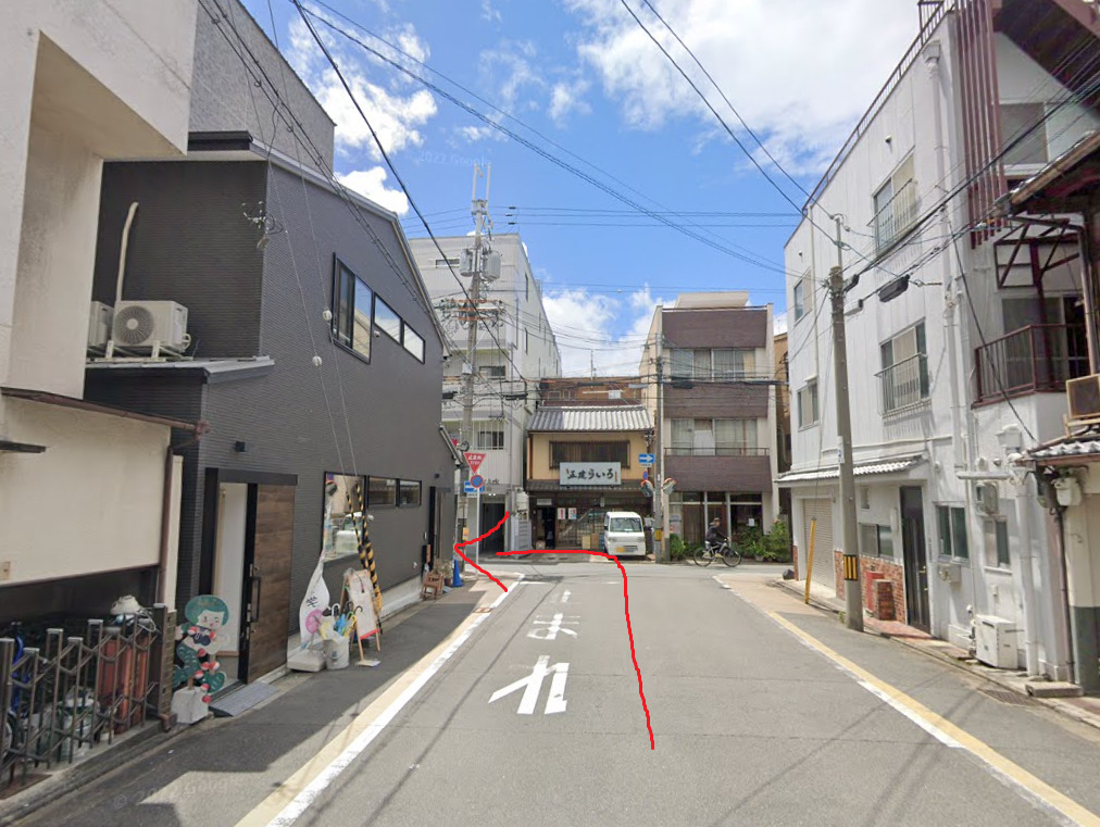 突き当りを、左折します。