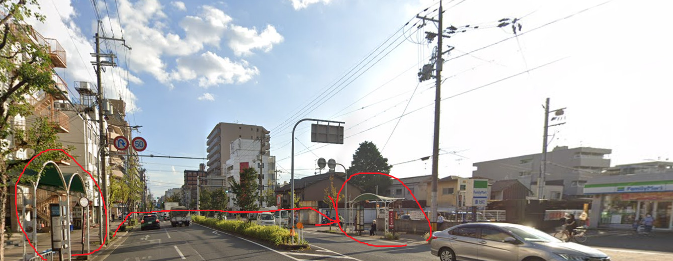 西大路三条バス停に着いたら、道路の反対側のバス停へ行きます。