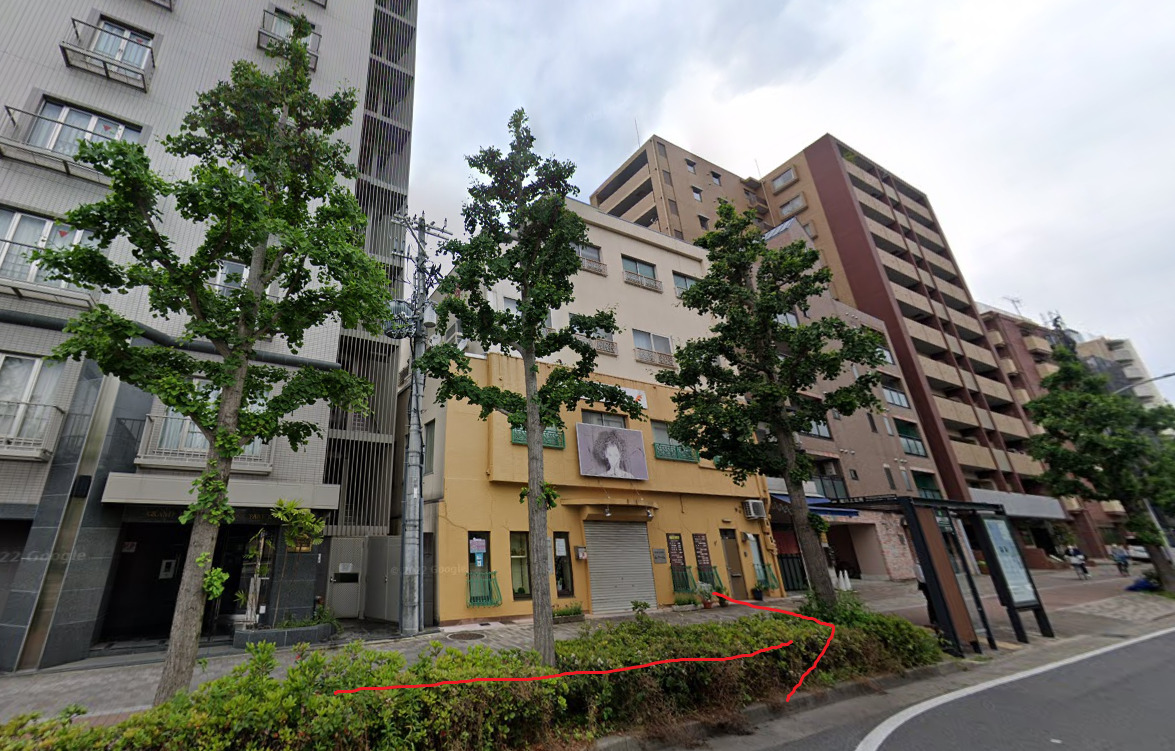 すぐに、堀川上立売バス停が見えてきます。