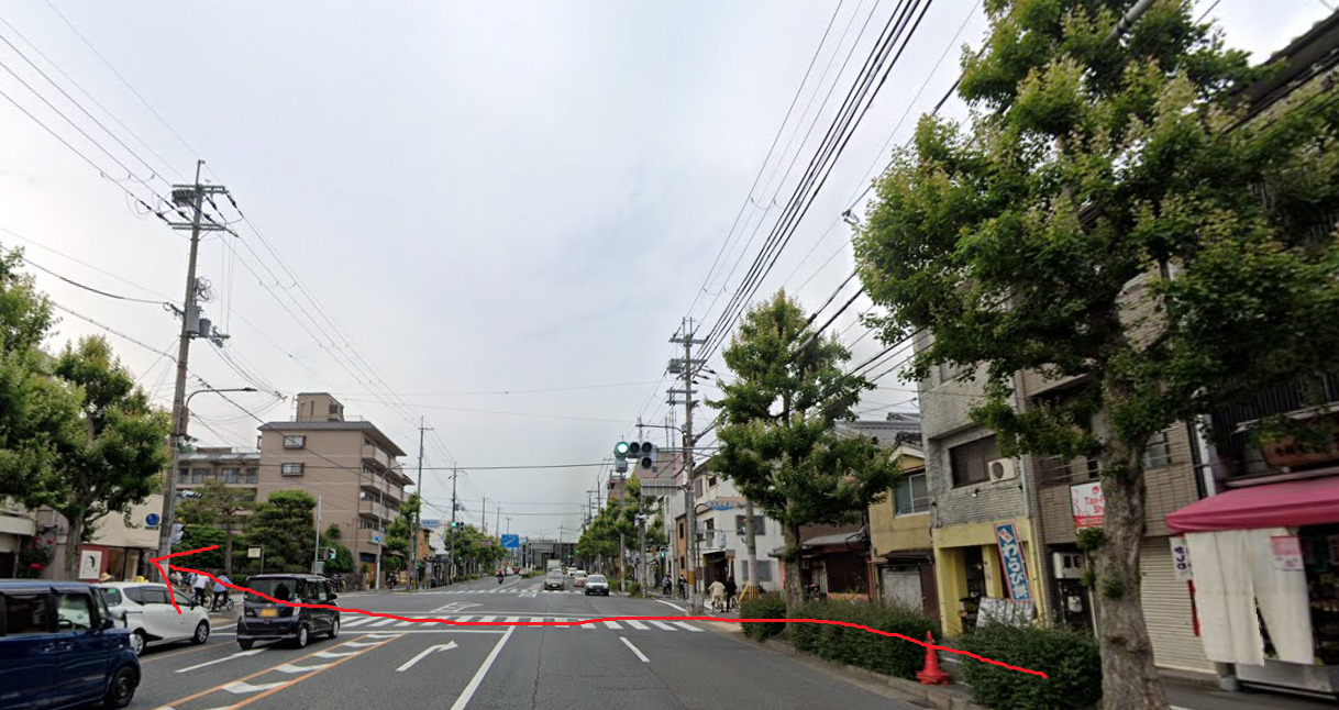 そして、すぐの信号を左折します。