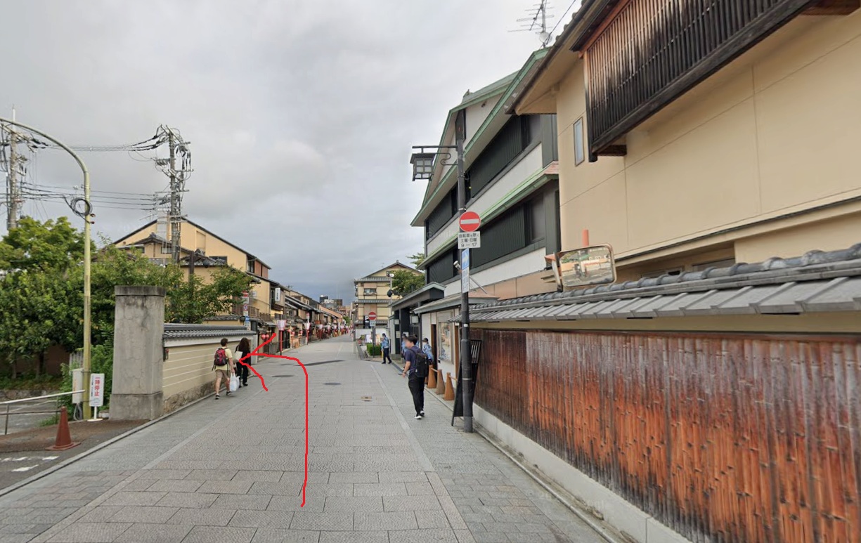 そして約50ｍ先を左折します。