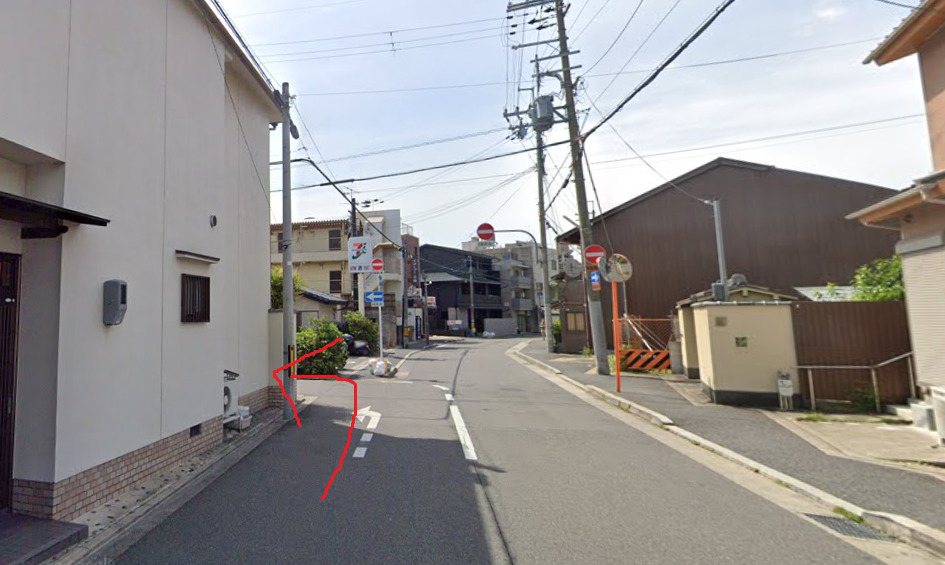約100ｍ先を左折します