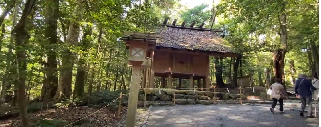 外幣殿です